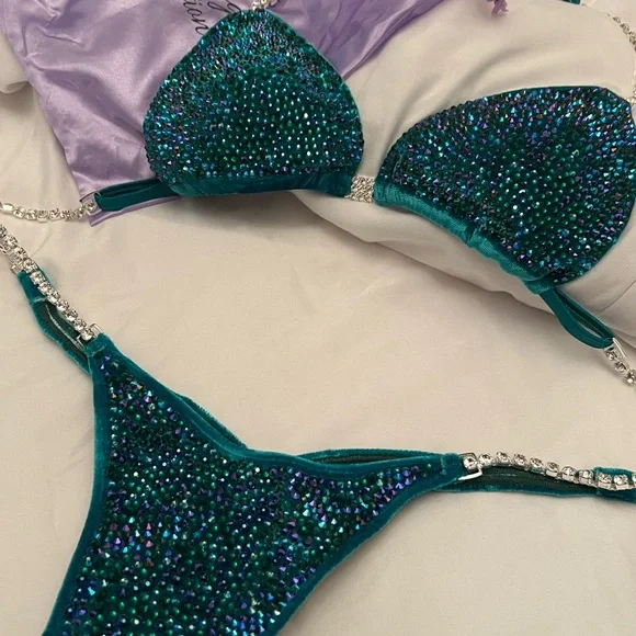 Angel Competition Bikini - Picture 3 of 11